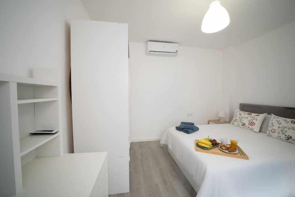 1 Room Atico Pedregalejo Málaga Eksteriør billede