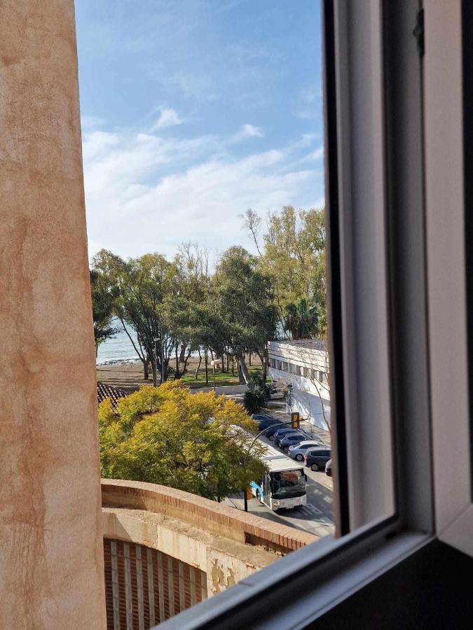1 Room Atico Pedregalejo Málaga Eksteriør billede